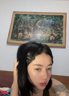 Alona - puta in Bali Photo 5 of 8