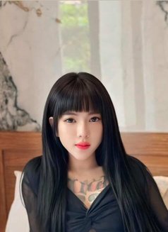 Alona - escort in Bali Photo 4 of 5