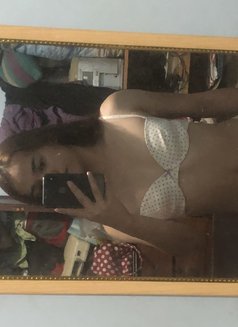 Alondra (Meet / Camshow) - Transsexual escort in Manila Photo 5 of 5