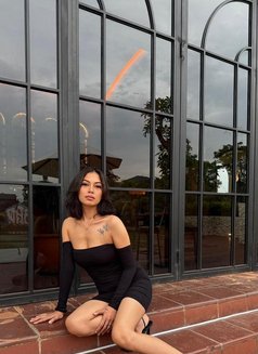 ALOURA SEDUCTIVE GIRL - escort in Bali Photo 2 of 5