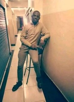 Alpha - Acompañantes masculino in Mombasa Photo 3 of 3