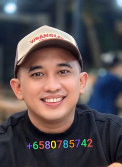 Alpha Good MSG M2M - Male escort in Singapore Photo 2 of 8