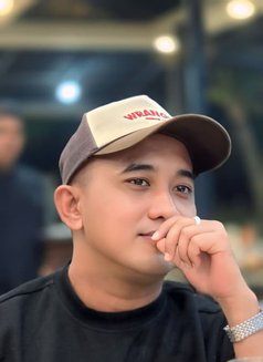 Alpha Good MSG M2M - Male escort in Singapore Photo 4 of 8