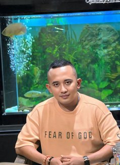 Alpha Good MSG M2M - Male escort in Singapore Photo 5 of 8