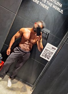 Alpha Male *ELITE ESCORT* MASSAGER - Acompañantes masculino in New Delhi Photo 12 of 12