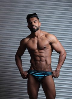 Alpha Male is back *ELITE ESCORT* - Male escort in New Delhi Photo 3 of 8