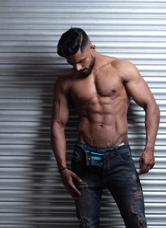 Alpha Male is back *ELITE ESCORT* - Male escort in New Delhi Photo 4 of 8