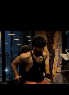 Alpha Manik - Acompañantes masculino in Chennai Photo 2 of 5