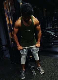 Alpha Manik - Acompañantes masculino in Chennai Photo 4 of 5