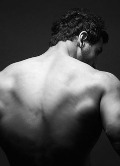 Alpha - Acompañantes masculino in Duhok Photo 1 of 1