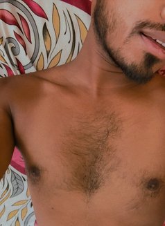 Alphaa X - Acompañantes masculino in New Delhi Photo 2 of 3