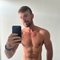 Altair Lux - Acompañantes masculino in Singapore