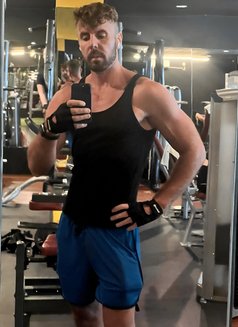 Altair Lux - Acompañantes masculino in Singapore Photo 6 of 10
