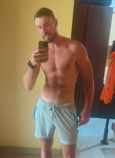 Altair Lux - Acompañantes masculino in Singapore Photo 8 of 10