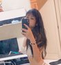 Althea - puta in Singapore Photo 1 of 5