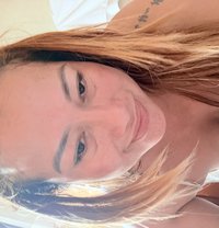 Altheah - puta in Hong Kong Photo 1 of 8