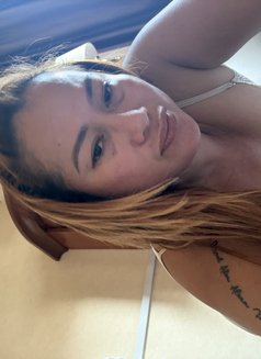 Altheah - puta in Hong Kong Photo 5 of 8