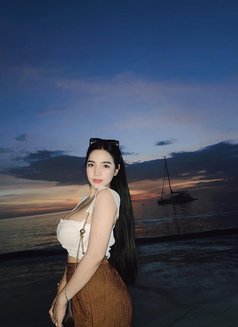 Alvi - escort in Jakarta Photo 1 of 7