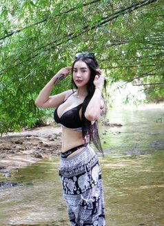 Alvi - escort in Jakarta Photo 7 of 7