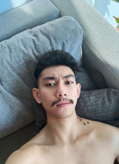 Alvin - Male escort in Bali Photo 3 of 5