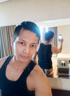 Alvin - Male escort in Jakarta Photo 8 of 8