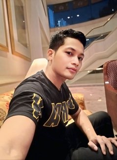 Alvin - Male escort in Jakarta Photo 8 of 8