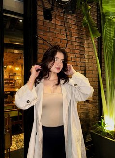 Alvina - puta in Kochi Photo 4 of 4