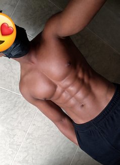 Alvinn for Ladies Only - Acompañantes masculino in Nairobi Photo 2 of 3