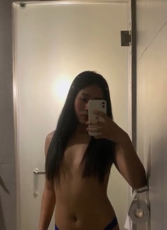 Schantelle MEET/CAMSHOW (CUM A LOT) - Transsexual escort in Manila Photo 9 of 9