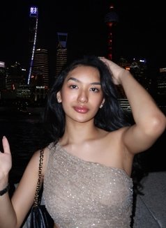 Aly independent - escort in Singapore Photo 30 of 30