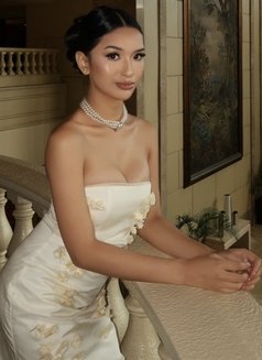 Aly independent - escort in Singapore Photo 27 of 29
