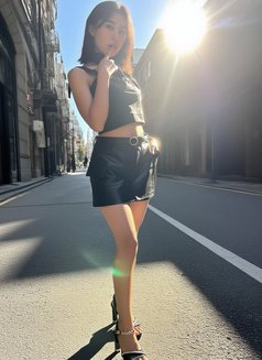 Alya - escort in Bali Photo 6 of 10