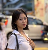 Alya - puta in Kuala Lumpur Photo 12 of 12