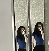 Alya - escort in Doha Photo 1 of 3