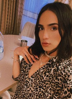 Alya - Transsexual escort in İstanbul Photo 3 of 5