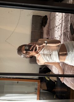 Alya - Transsexual escort in İstanbul Photo 4 of 5