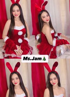 Alyana Handler - escort in Makati City Photo 2 of 26