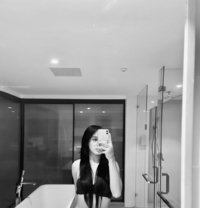 Alyann Asi - puta in Manila