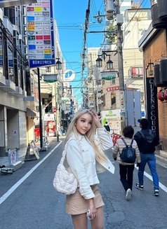 Alyn - escort in Tokyo Photo 2 of 6