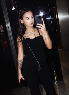 Alyona - escort agency in New Delhi Photo 1 of 11