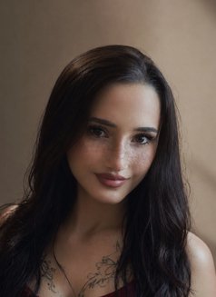 Alyona - escort agency in New Delhi Photo 2 of 11