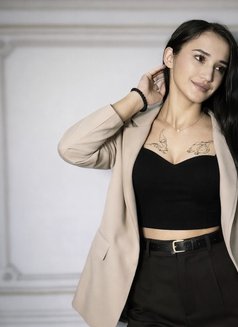 Alyona - escort agency in New Delhi Photo 6 of 11
