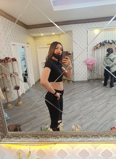 Alyosha - Transsexual escort in İstanbul Photo 18 of 20