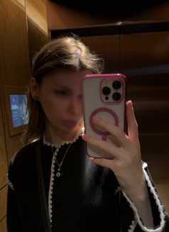 Alyssa Chantilly - Transsexual escort in Dubai Photo 9 of 12