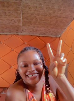 Alyssa - escort in Beijing Photo 2 of 4