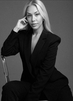 Alyssa Hung Goddess 🇺🇸 - Acompañantes transexual in Dubai Photo 12 of 23