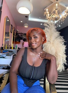 Alyssa - puta in Guangzhou Photo 2 of 4