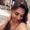 Am Indipendent girl nirusha ..heaven ser - puta in Hyderabad Photo 3 of 3