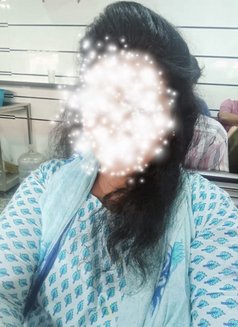Am latha - puta in Hyderabad Photo 1 of 1