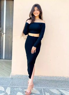 Am Priya escort 99153v09293 call&whtspp - escort in Chandigarh Photo 2 of 2